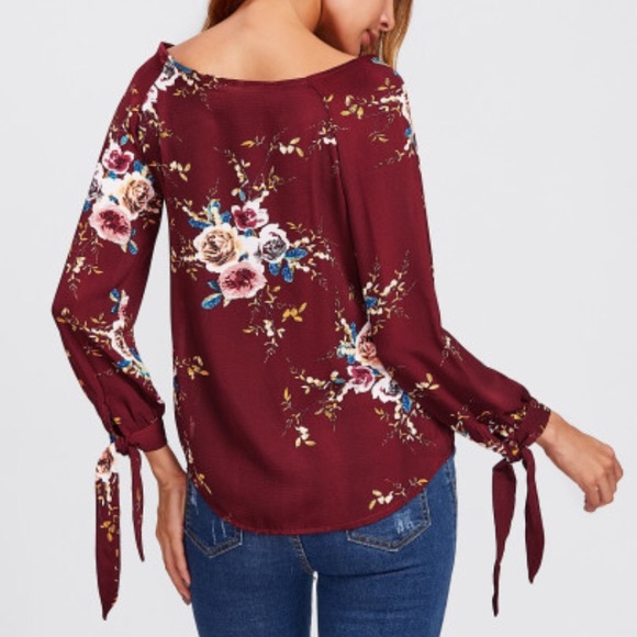 LAST ONE! Floral blouse - Picture 2 of 6